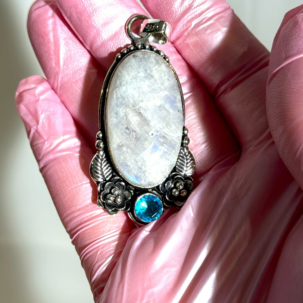 925 Sterling Silver Moonstone Pendant